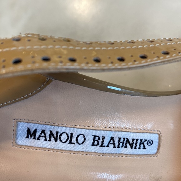 Manolo Blahnik patent leather heels - Picture 11 of 14